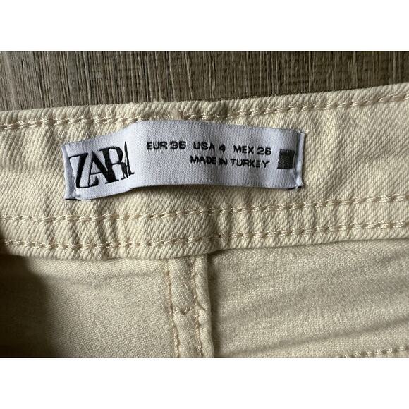 Zara Side Slit High Waisted Slim Straight Denim Jeans in Ecru Ivory Womens Sz 4 - Picture 6 of 9